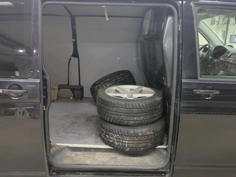 VOLKSWAGEN Transporter 2016