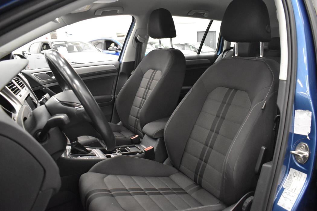 VOLKSWAGEN Golf 2015