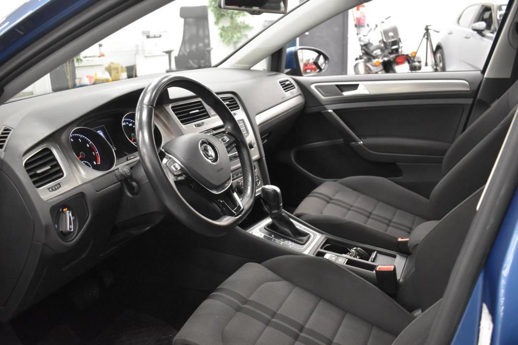 VOLKSWAGEN Golf 2015