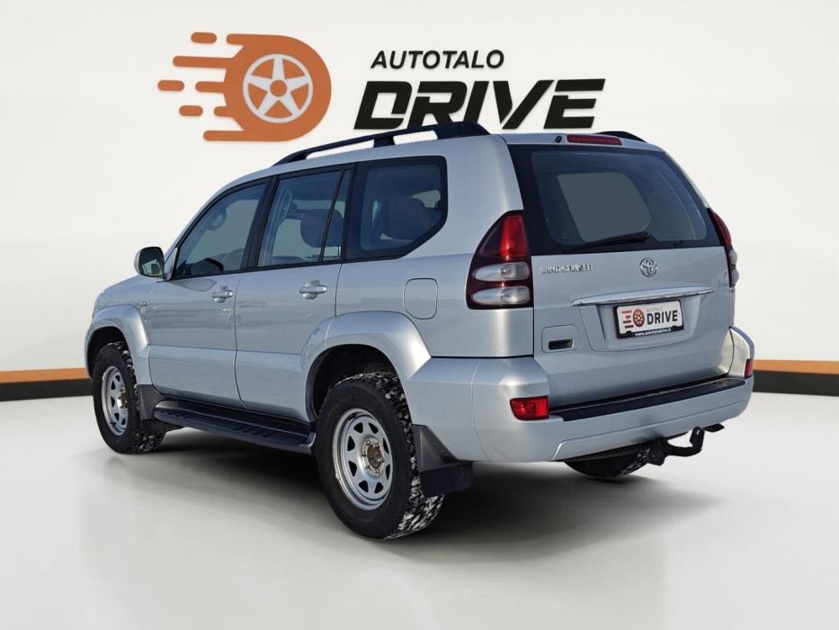 TOYOTA Land Cruiser 2004