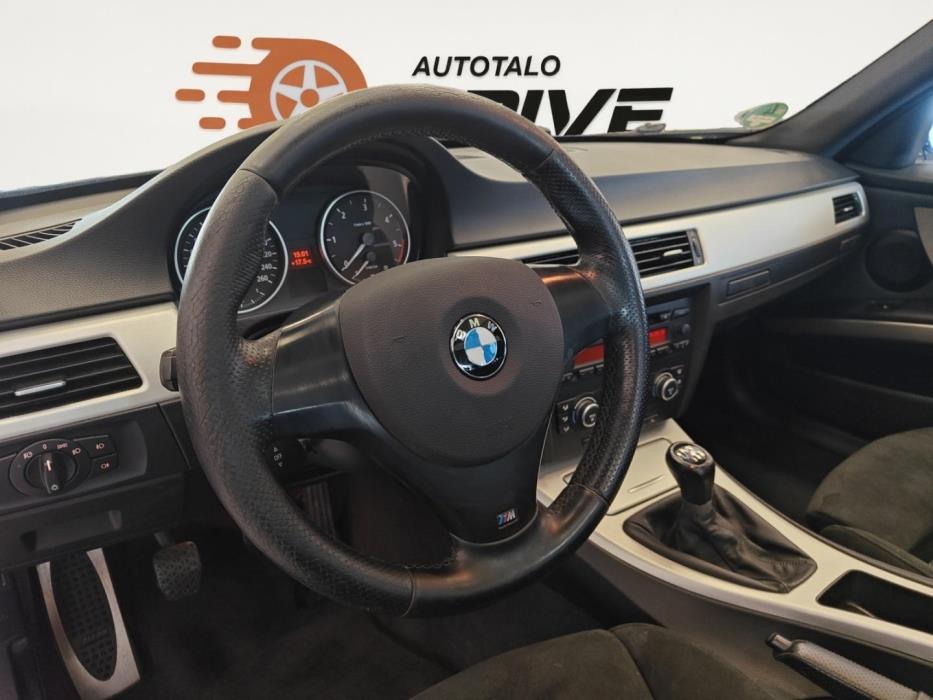 BMW 330 2007