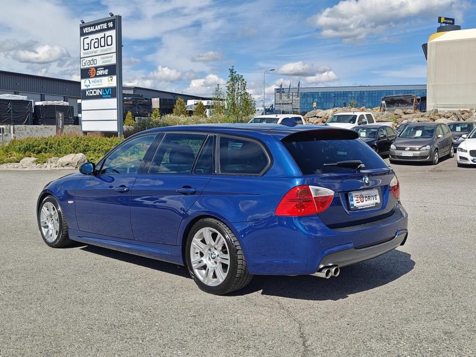 BMW 330 2007