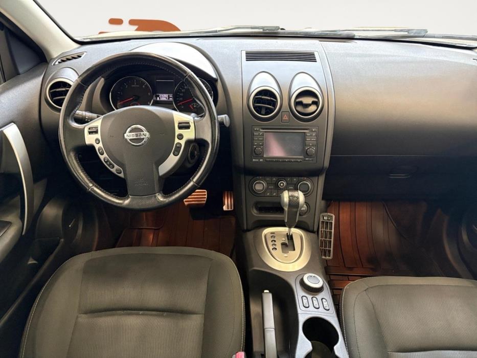 NISSAN Qashqai+2 2011
