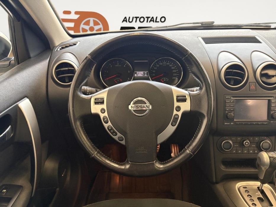 NISSAN Qashqai+2 2011