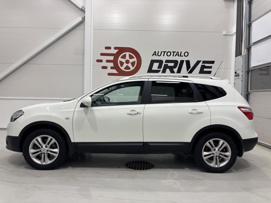 NISSAN Qashqai+2 2011