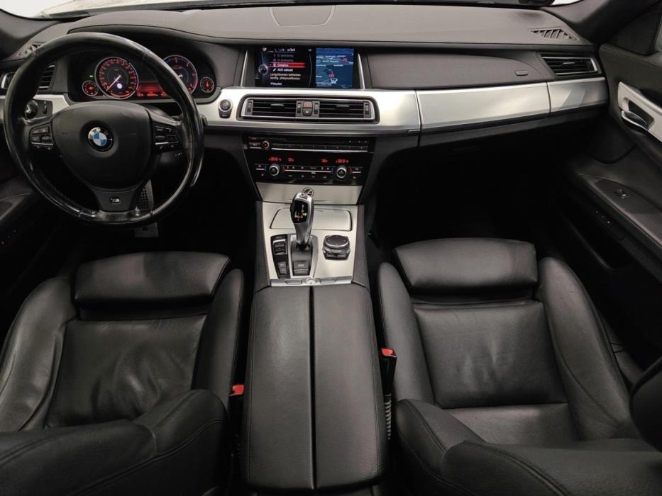 BMW 730 2015