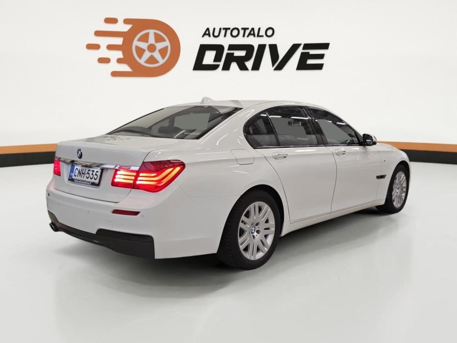 BMW 730 2015