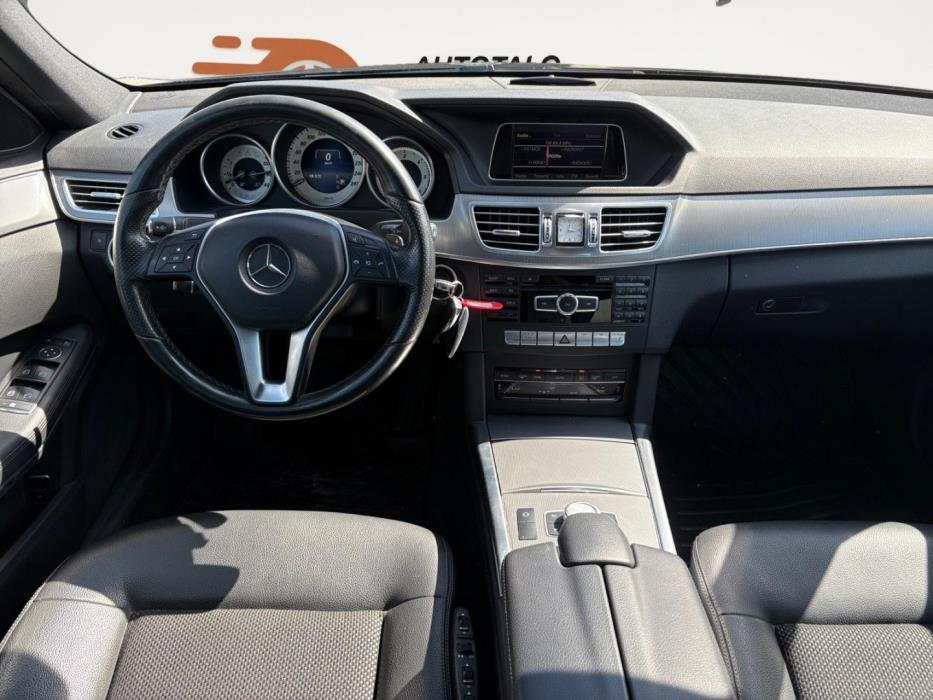 MERCEDES-BENZ E 2016
