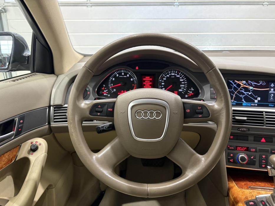 AUDI A6 2004