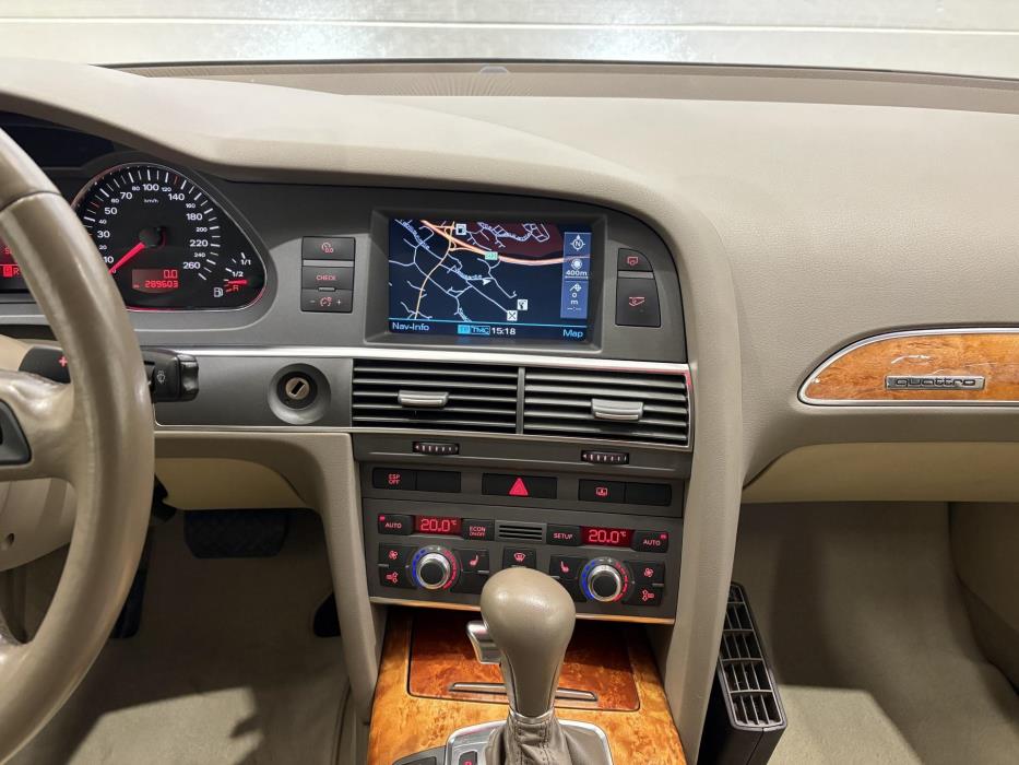 AUDI A6 2004