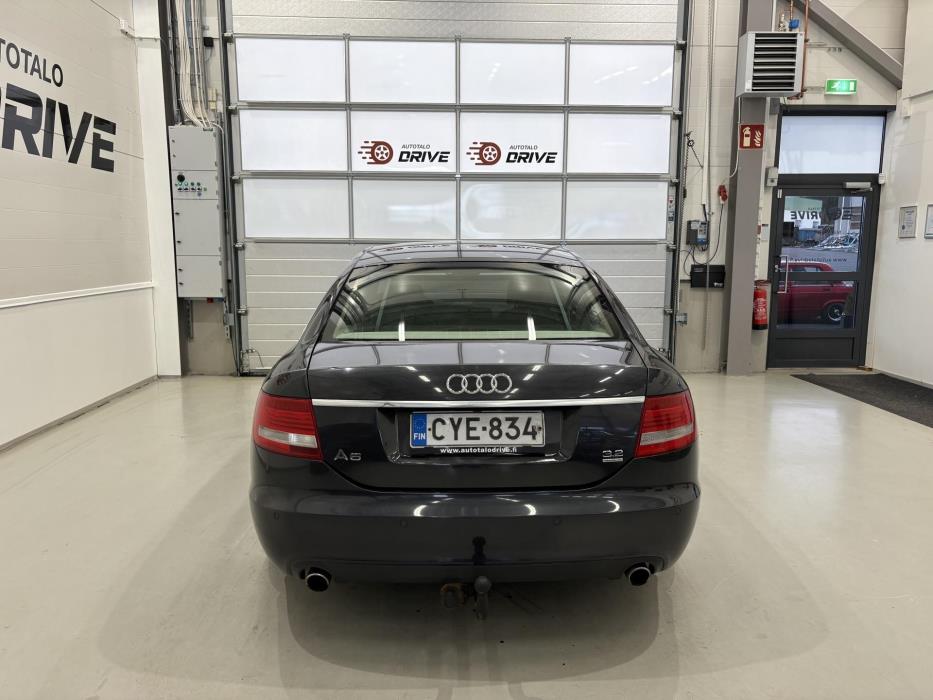 AUDI A6 2004