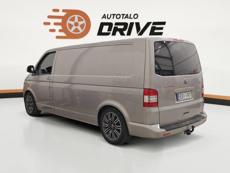 VOLKSWAGEN Transporter 2011