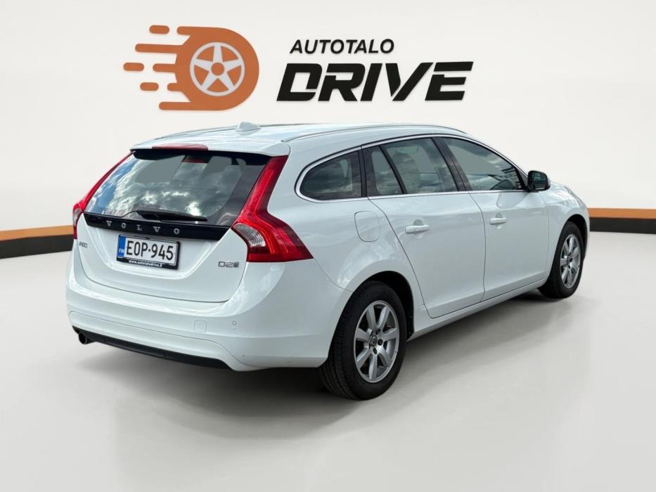 VOLVO V60 2017