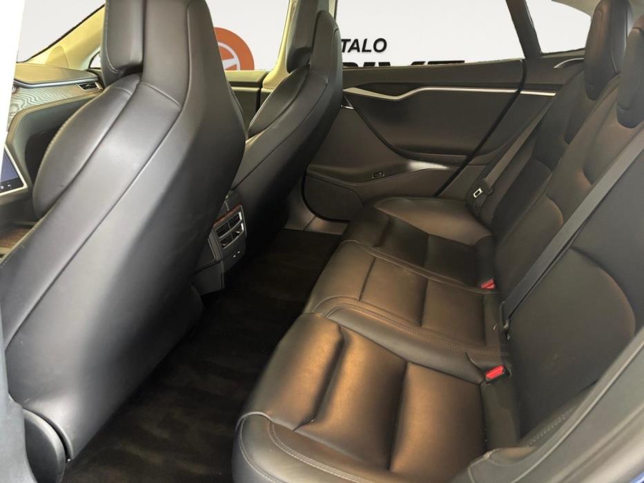 TESLA Model S 2018