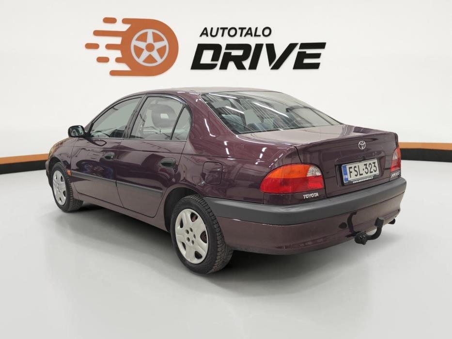 TOYOTA Avensis 2001