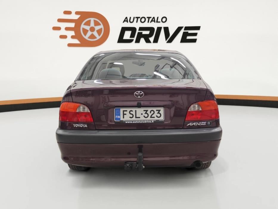 TOYOTA Avensis 2001