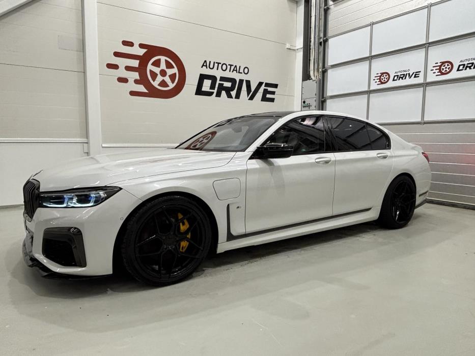 BMW 745 2020