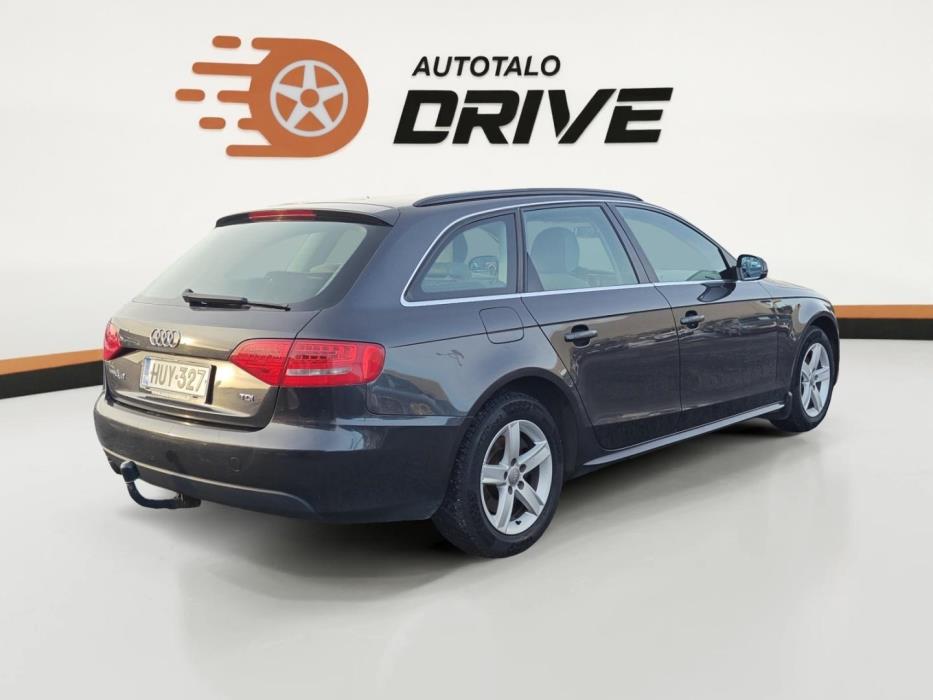 AUDI A4 2011