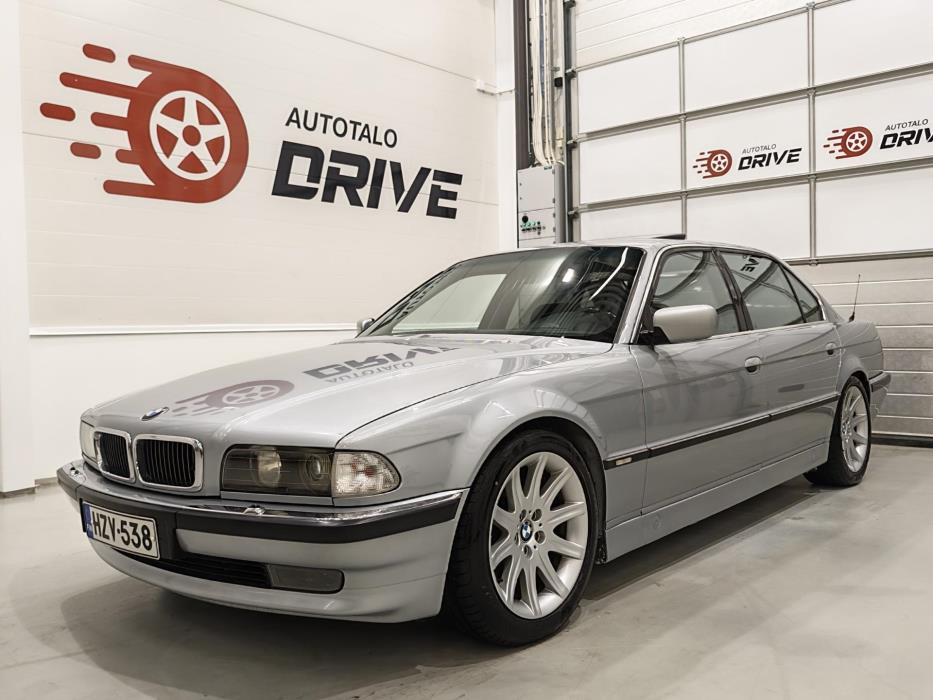 BMW 750 1995