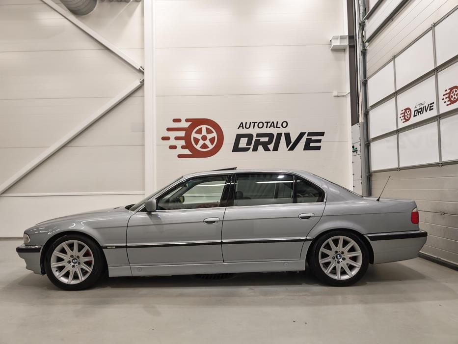 BMW 750 1995