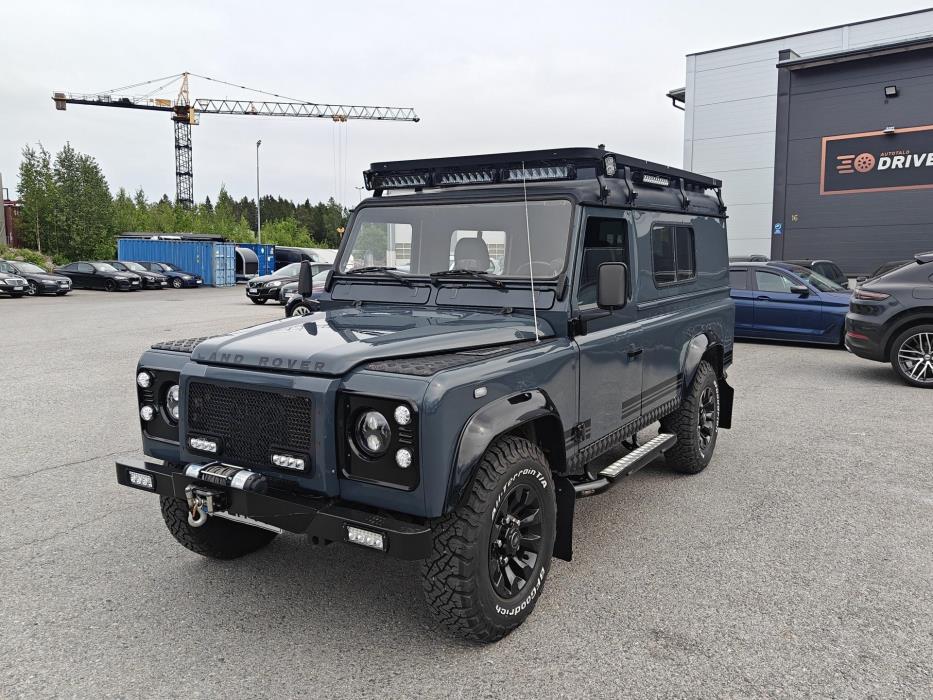 LAND ROVER Defender 2003