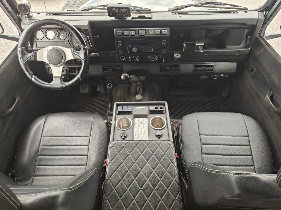 LAND ROVER Defender 2003