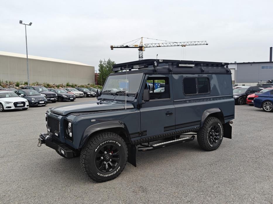 LAND ROVER Defender 2003