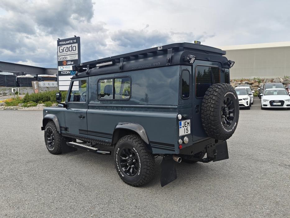 LAND ROVER Defender 2003