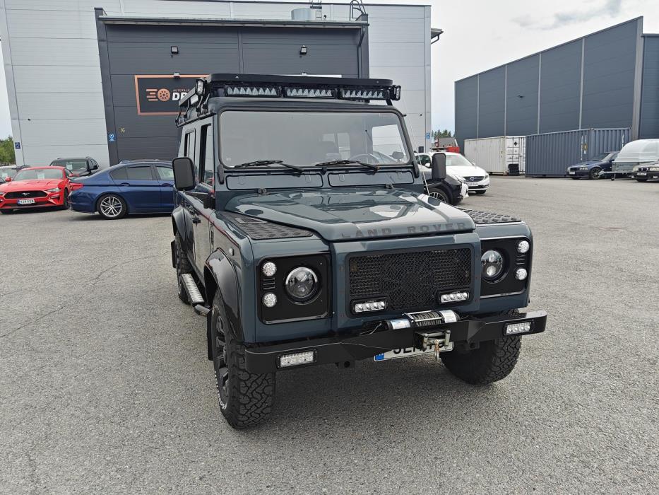 LAND ROVER Defender 2003