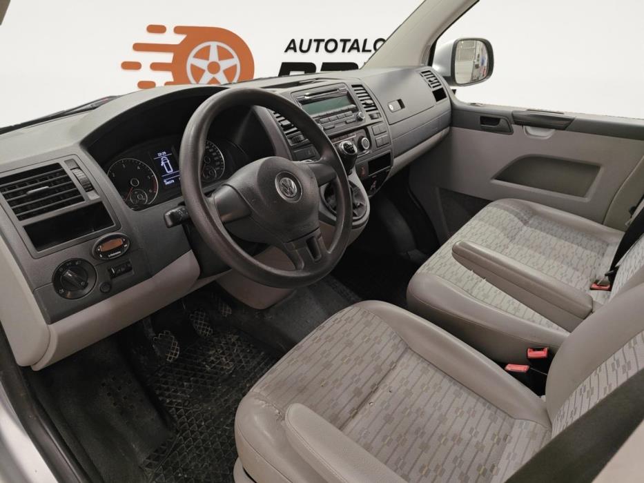VOLKSWAGEN Transporter 2011