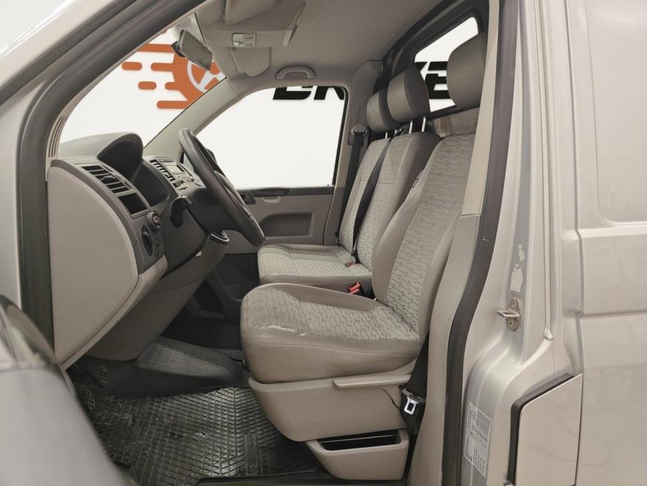 VOLKSWAGEN Transporter 2011