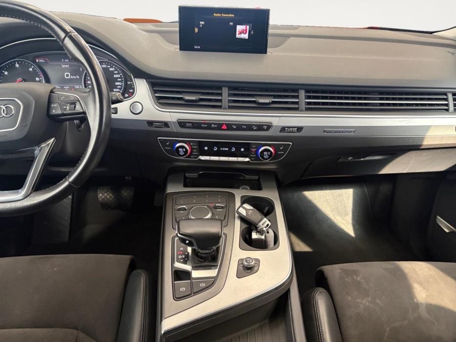 AUDI Q7 2017