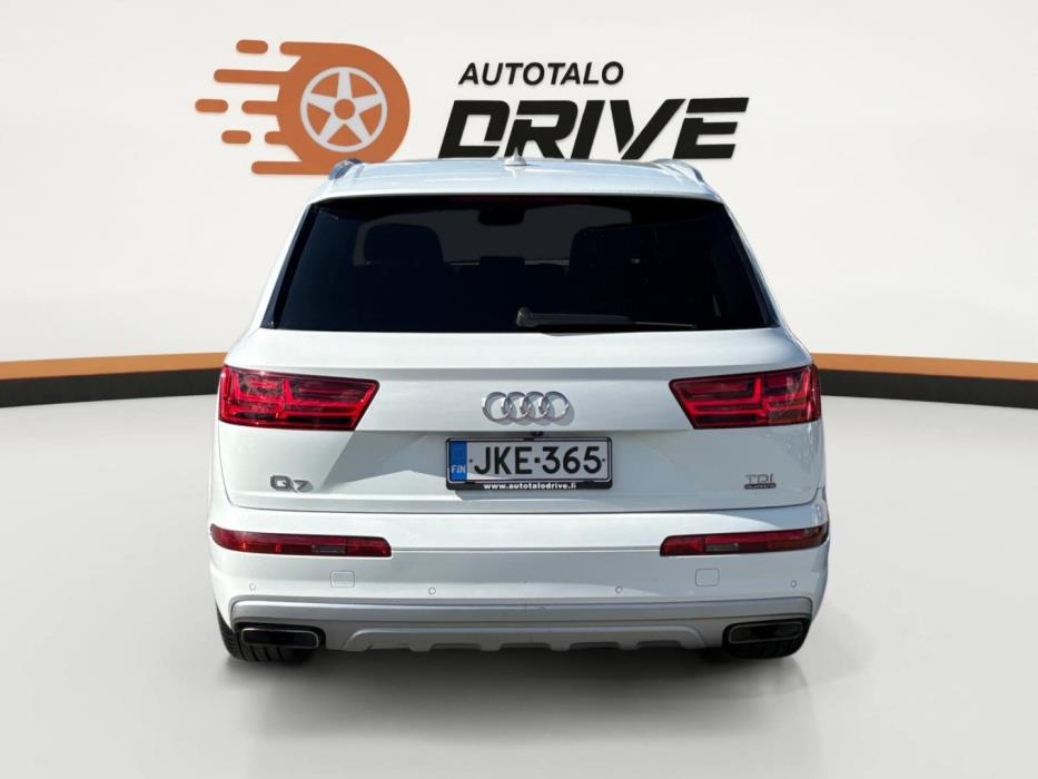 AUDI Q7 2017