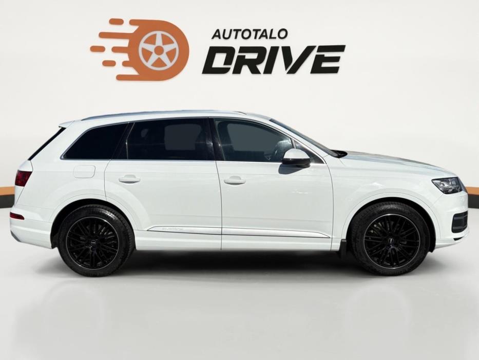 AUDI Q7 2017