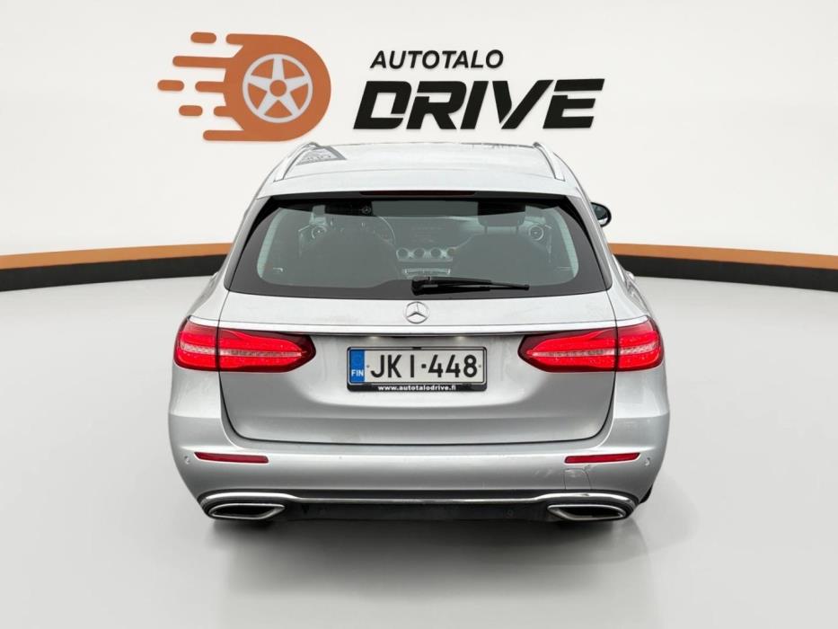 MERCEDES-BENZ E 2017