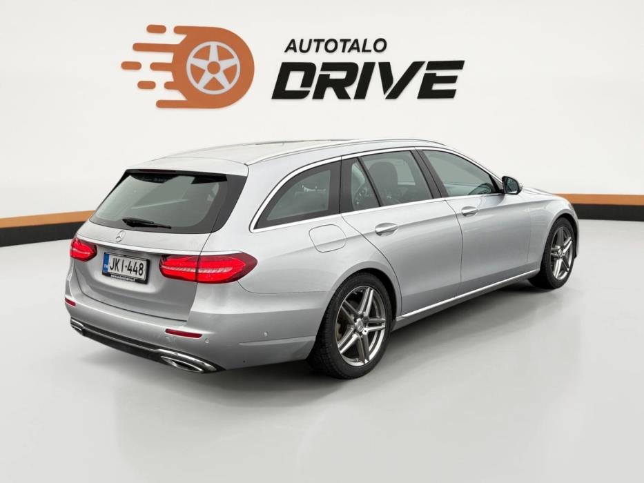 MERCEDES-BENZ E 2017