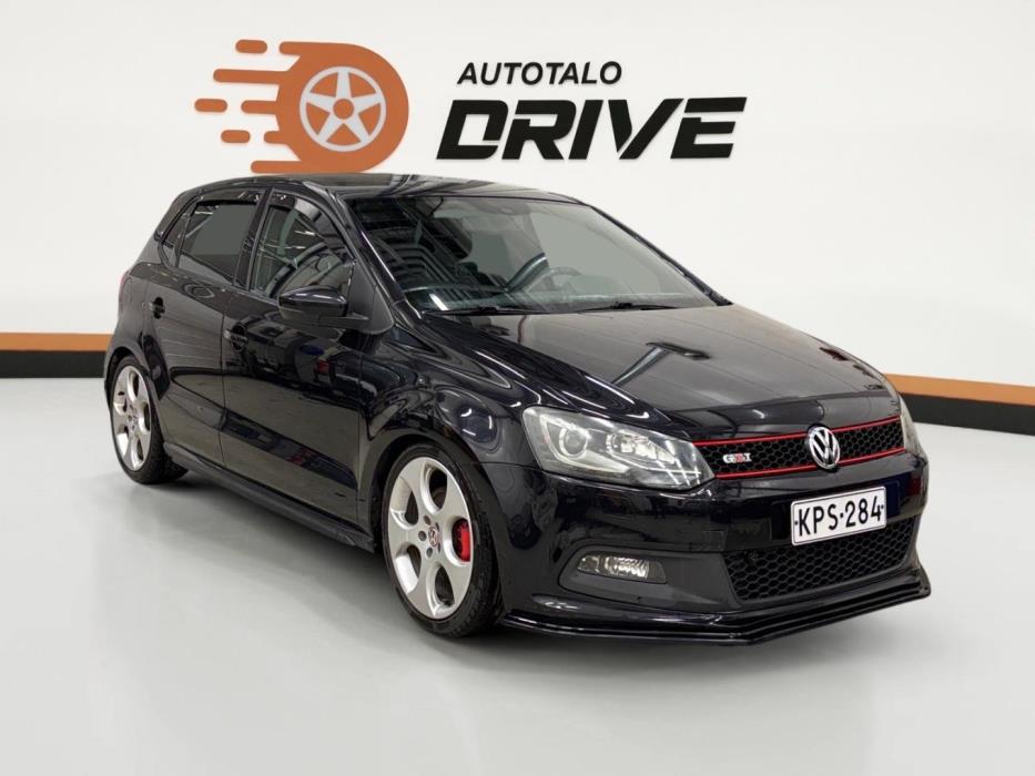 VOLKSWAGEN Polo 2011