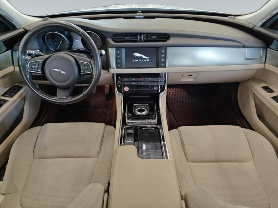 JAGUAR XF 2016
