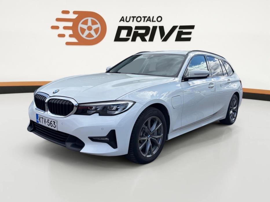 BMW 330 2021