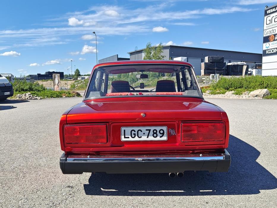 LADA 2107 1996