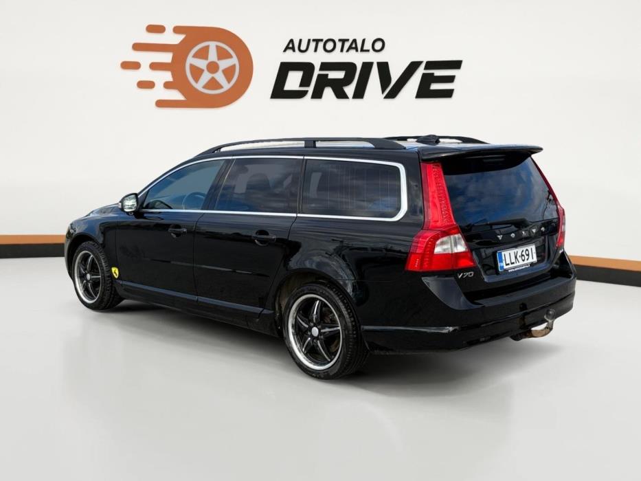 VOLVO V70 2010