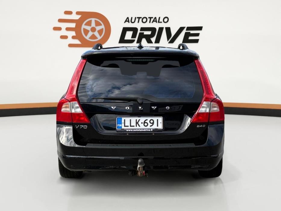 VOLVO V70 2010