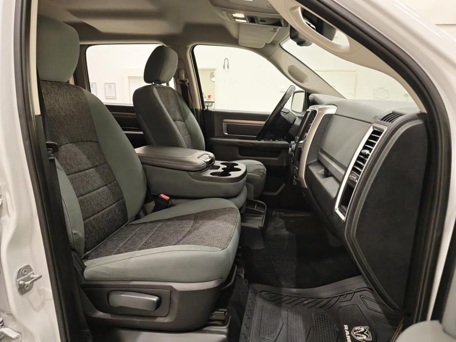 DODGE Ram 1500 2016