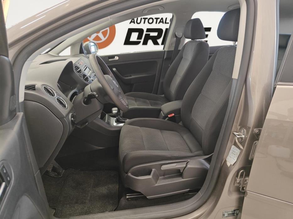 VOLKSWAGEN Golf Plus 2010