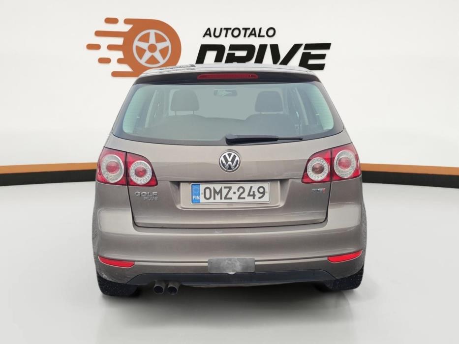 VOLKSWAGEN Golf Plus 2010
