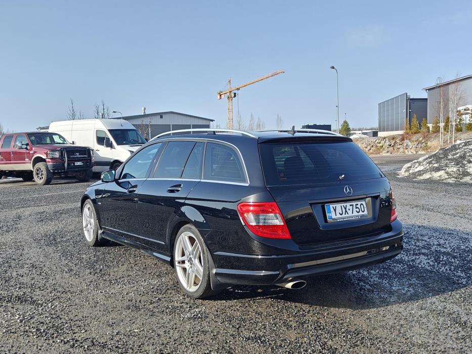 MERCEDES-BENZ C 2010