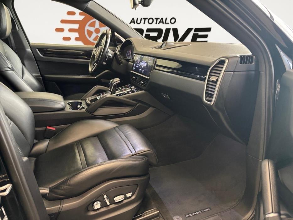PORSCHE Cayenne 2020