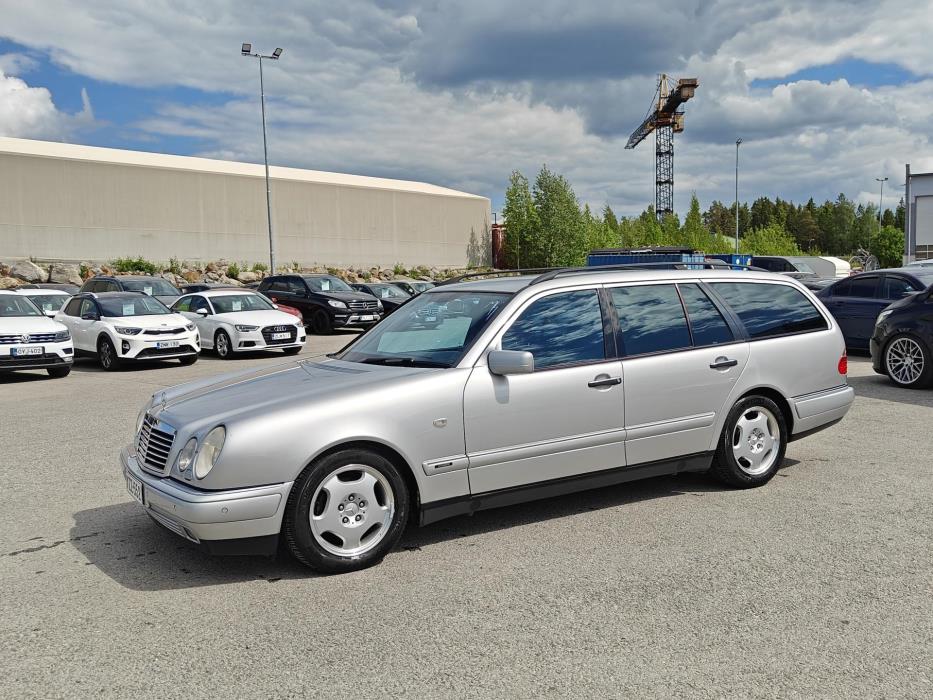 MERCEDES-BENZ E 1997