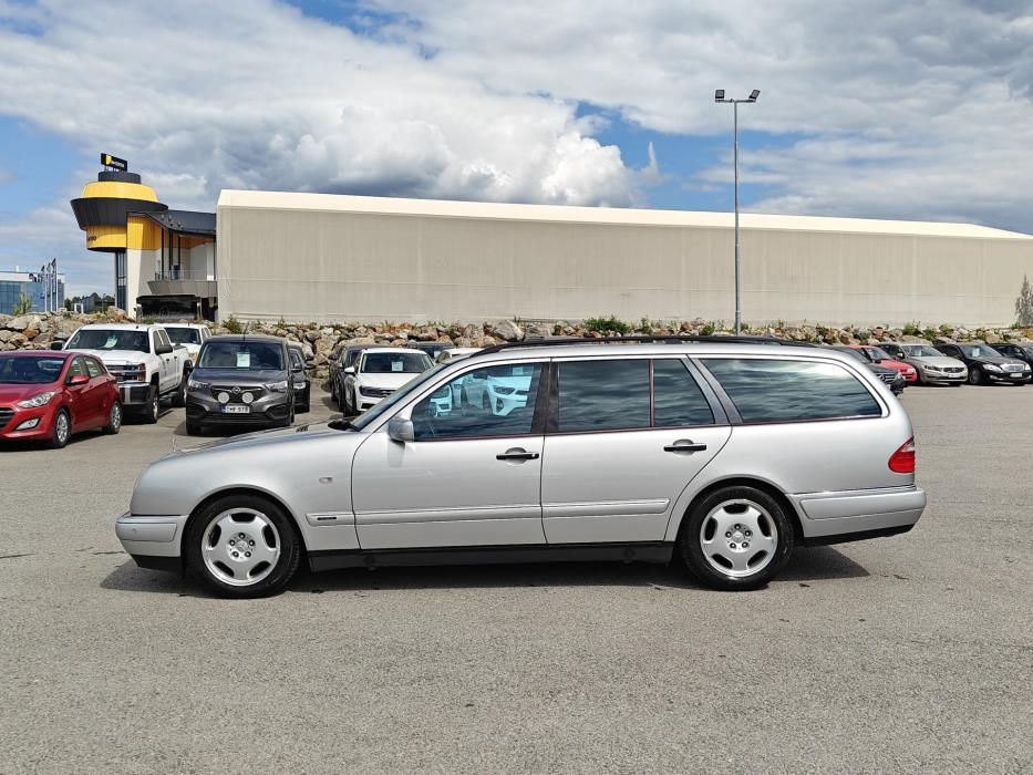 MERCEDES-BENZ E 1997