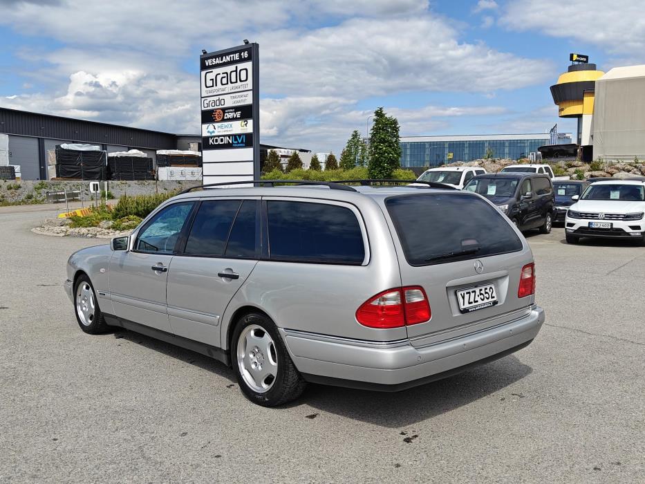 MERCEDES-BENZ E 1997
